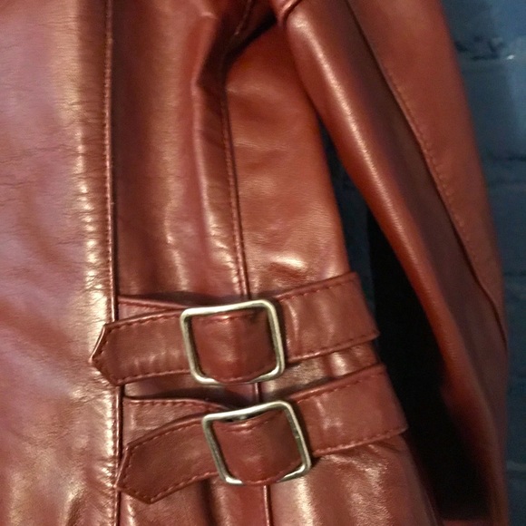 Vintage Avant Garde red leather zippered jacket - Picture 9 of 10